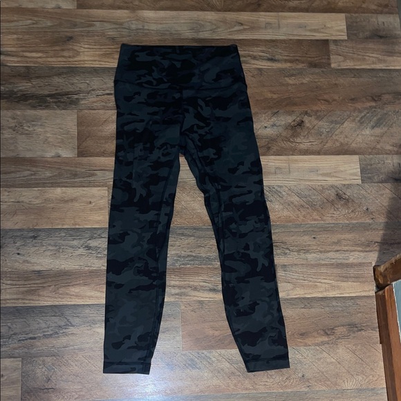 Lululemon Align 25 Inseam size 6 Camouflage Leggings - Picture 1 of 5